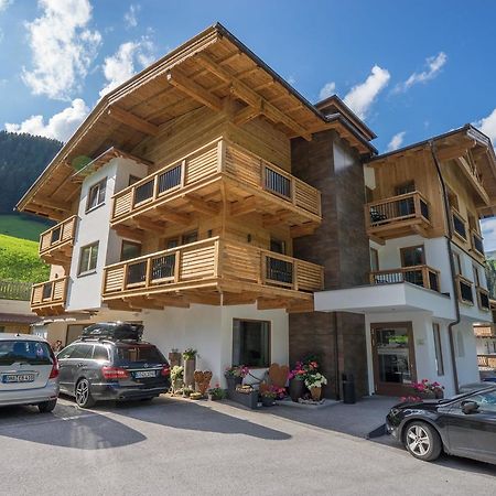 Hotel Burgschrofn トゥクス エクステリア 写真